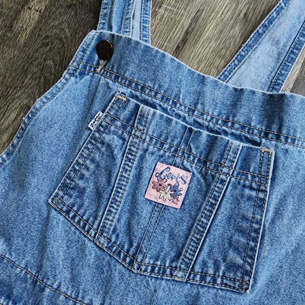 Vintage Levi's Overalls Pink Flower Patch Womens XL Light Blue Denim Bibs 90's - Picture 3 of 13